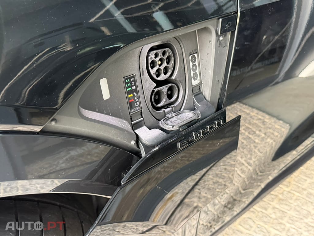 Audi Q8 E-Tron 55 quattro Advanced