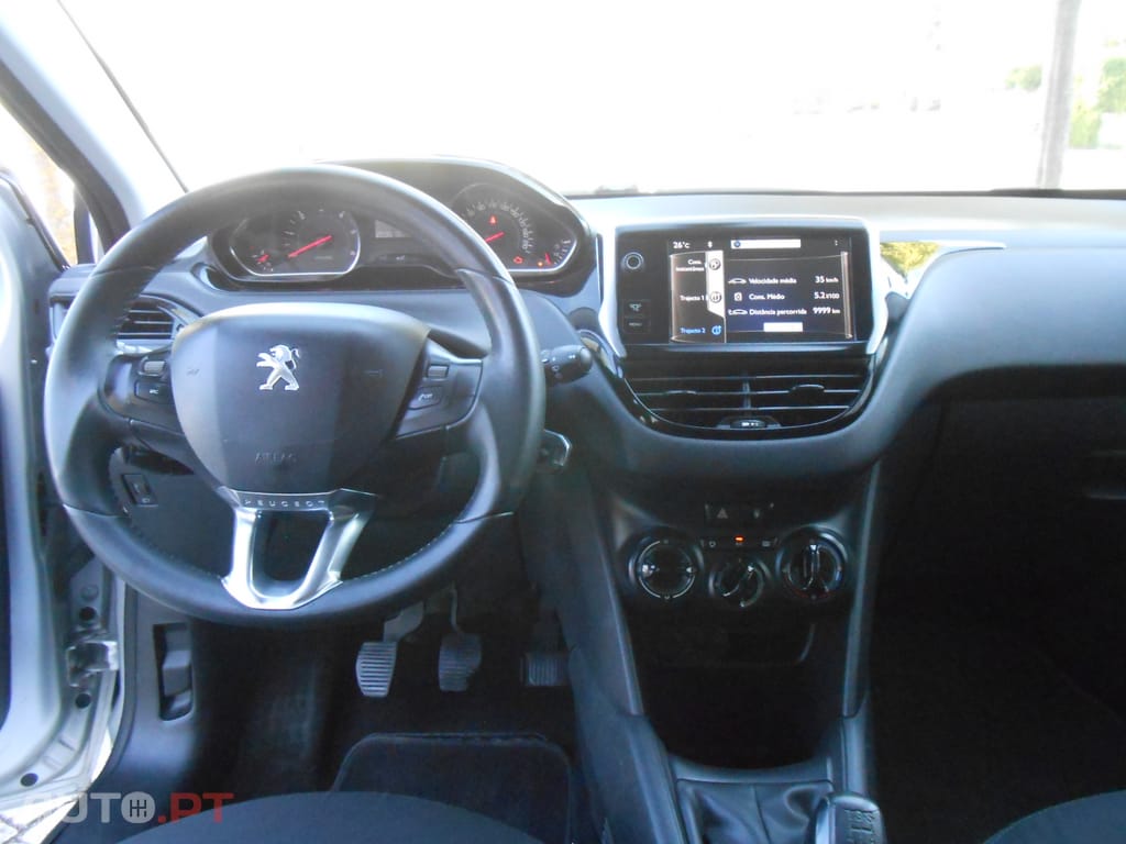 Peugeot 208 208 1.4 HDi Active