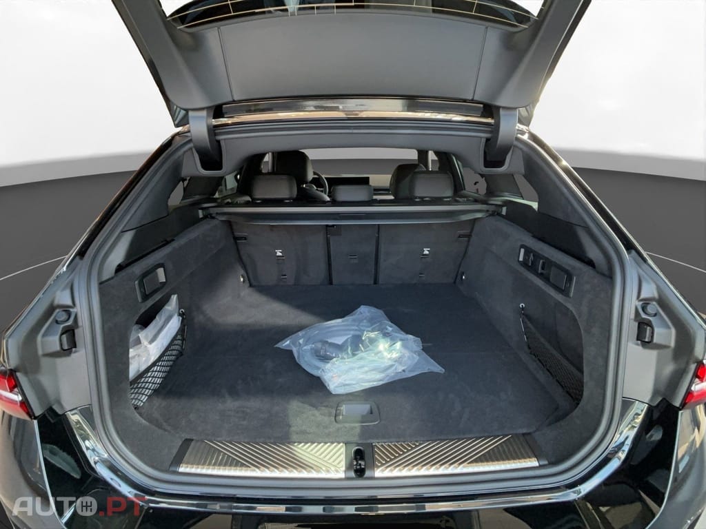 BMW i5 Touring eDrive40 Pack Desportivo M