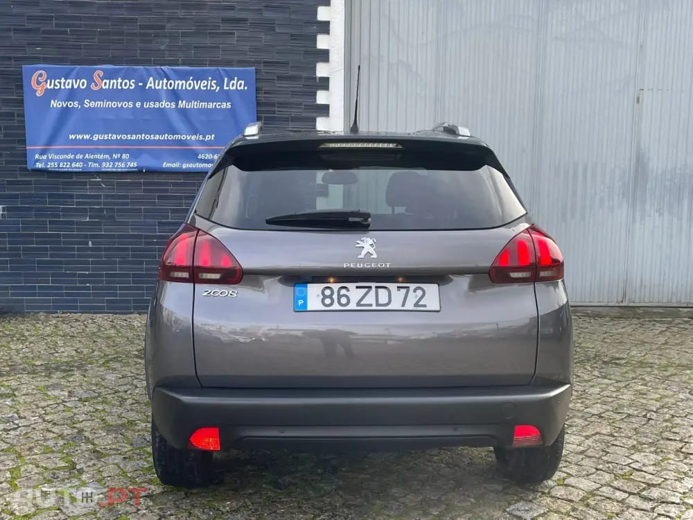 Peugeot 2008 1.2 PureTech Signature