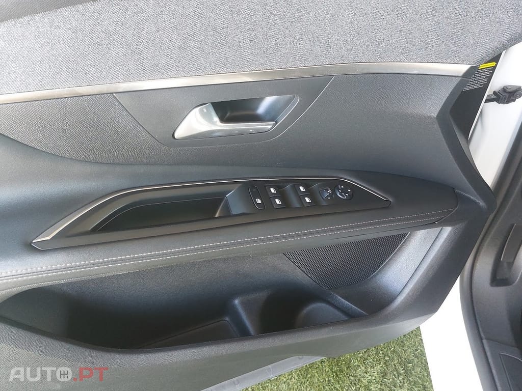 Peugeot 3008 1.5 BlueHDi Allure