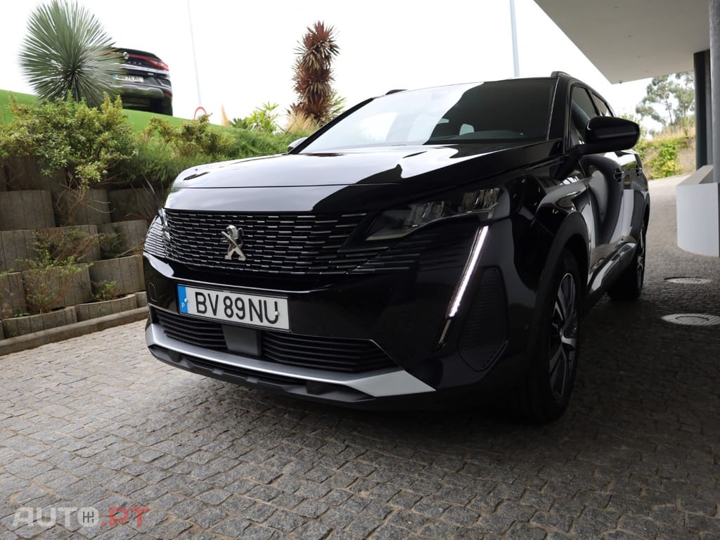Peugeot 5008 1.2 PureTech Allure EAT8