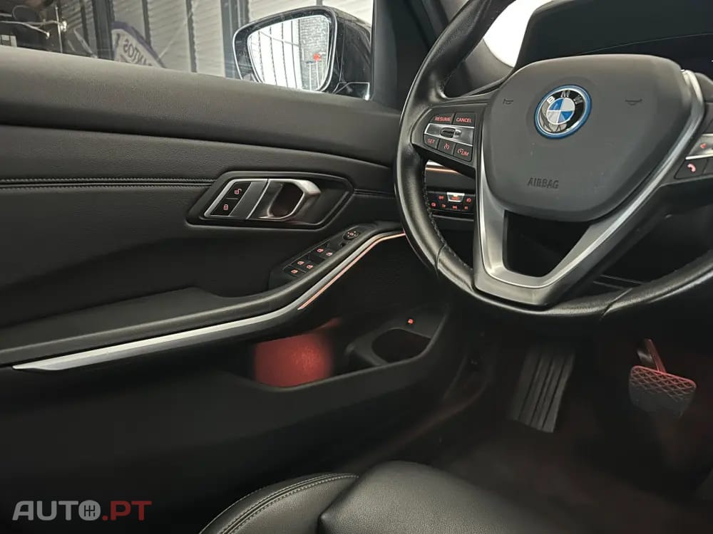 BMW 320 e Line Sport Auto