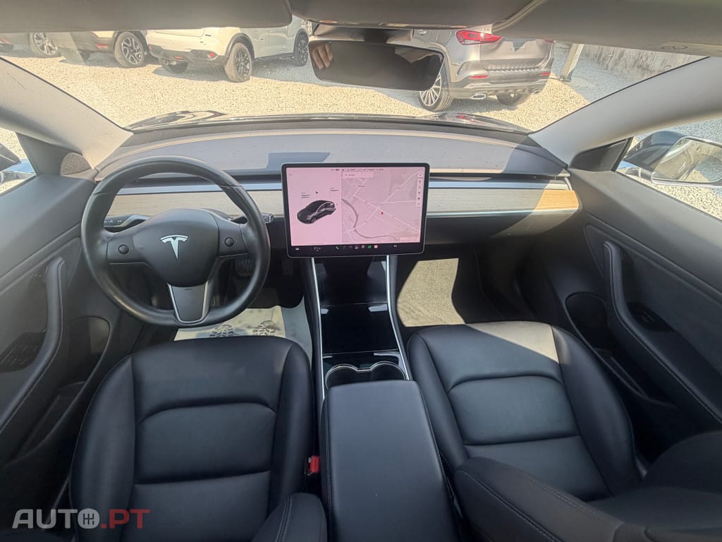 Tesla Model 3 Outro