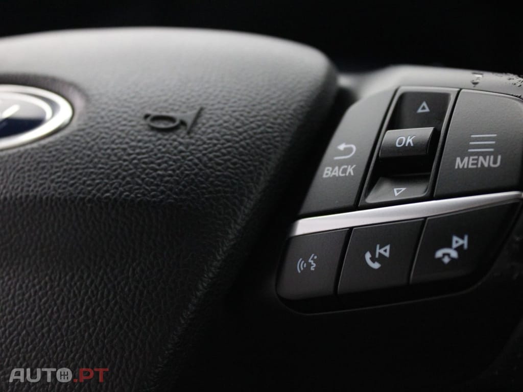 Ford Kuga 1.5 TDCI ECOBLUE TITANIUM I.V.A DEDUTÍVEL