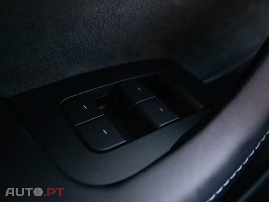 Tesla Model 3 Long Range AWD Dual Motor Performance