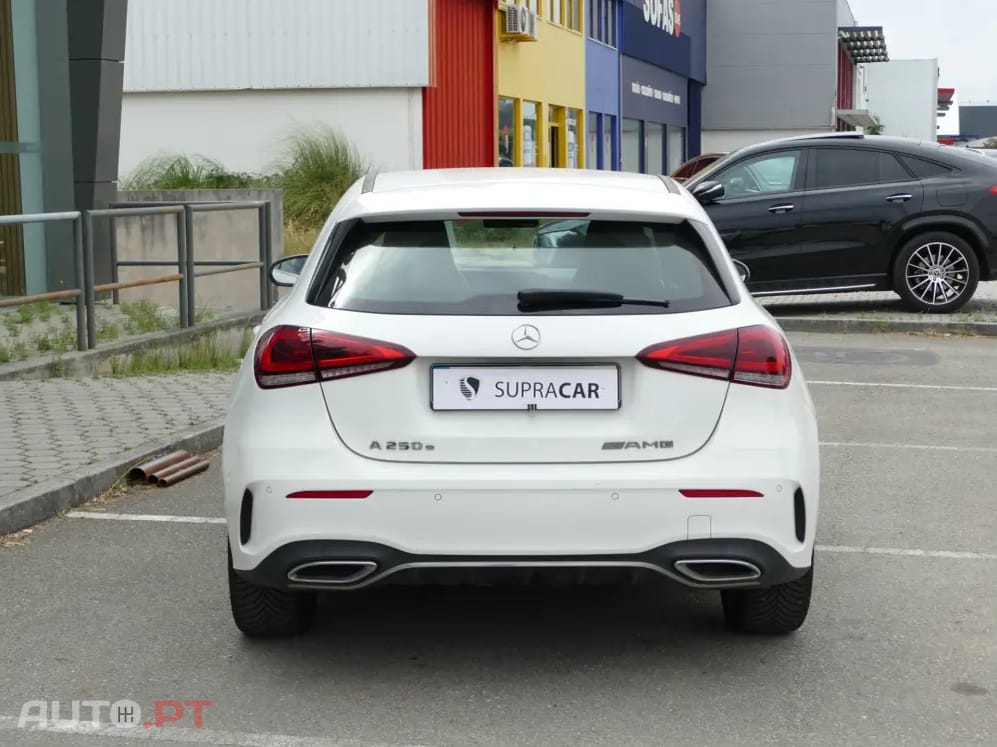 Mercedes-Benz A 250 e AMG Line