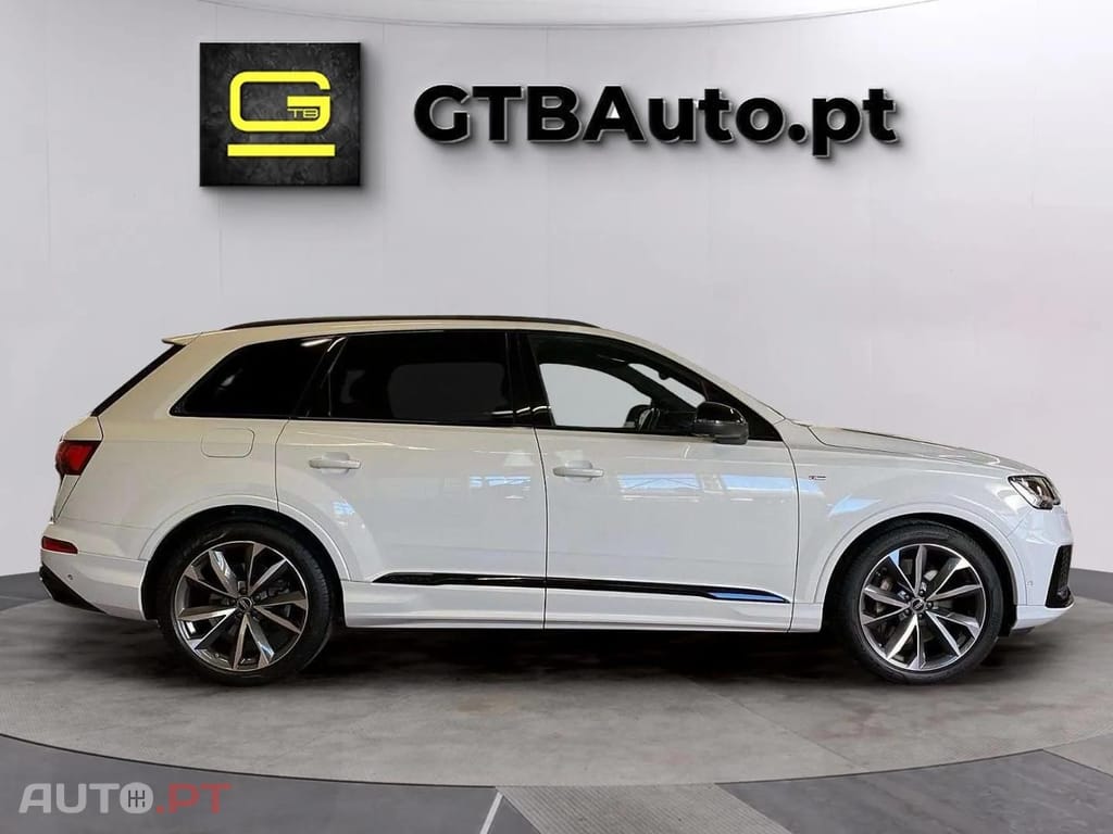 Audi Q7 I.V.A DEDUTÍVEL 55 TFSIe S line quattro 