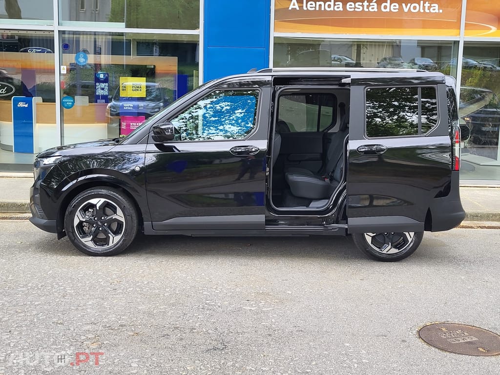 Ford Tourneo TITANIUM 43,6kWh 136CV