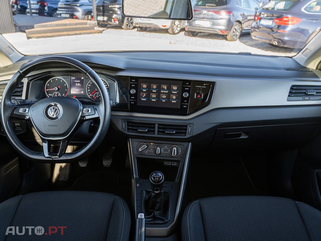 Volkswagen Polo 1.0 Confortline