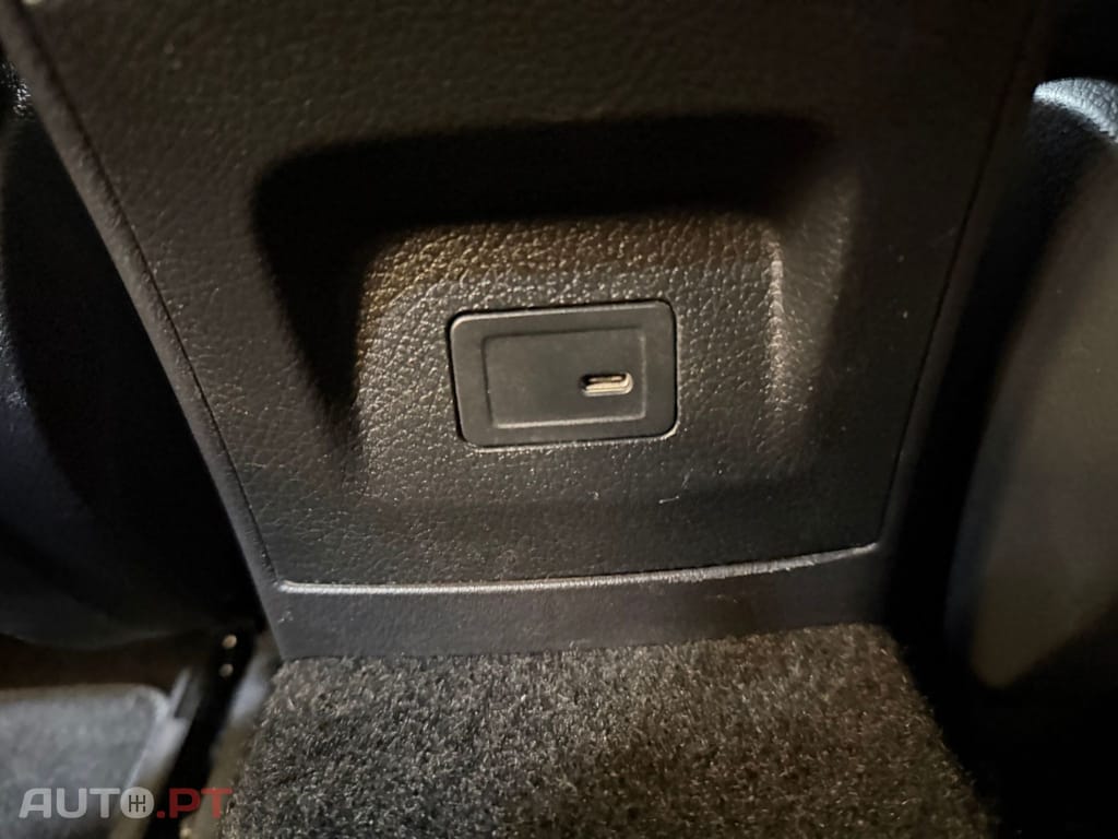 Mercedes-Benz A 250 AMG Premium I.V.A DEDUTIVEL