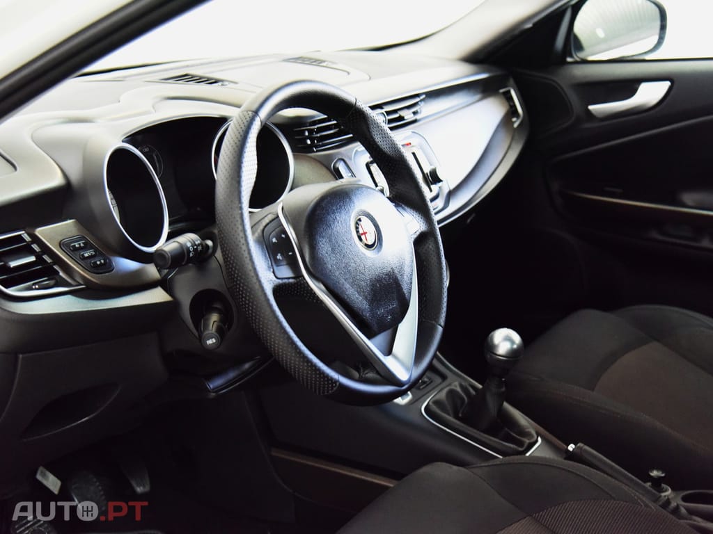 Alfa Romeo Giulietta 1.6 JTDm Sport