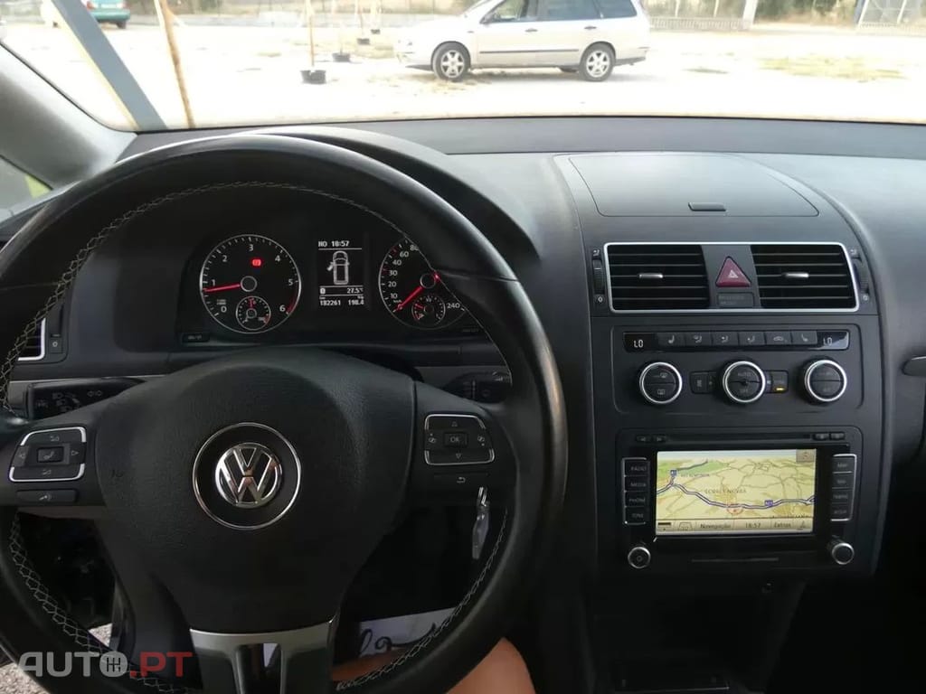 Volkswagen Touran 2.0 TDI DPF MATCH