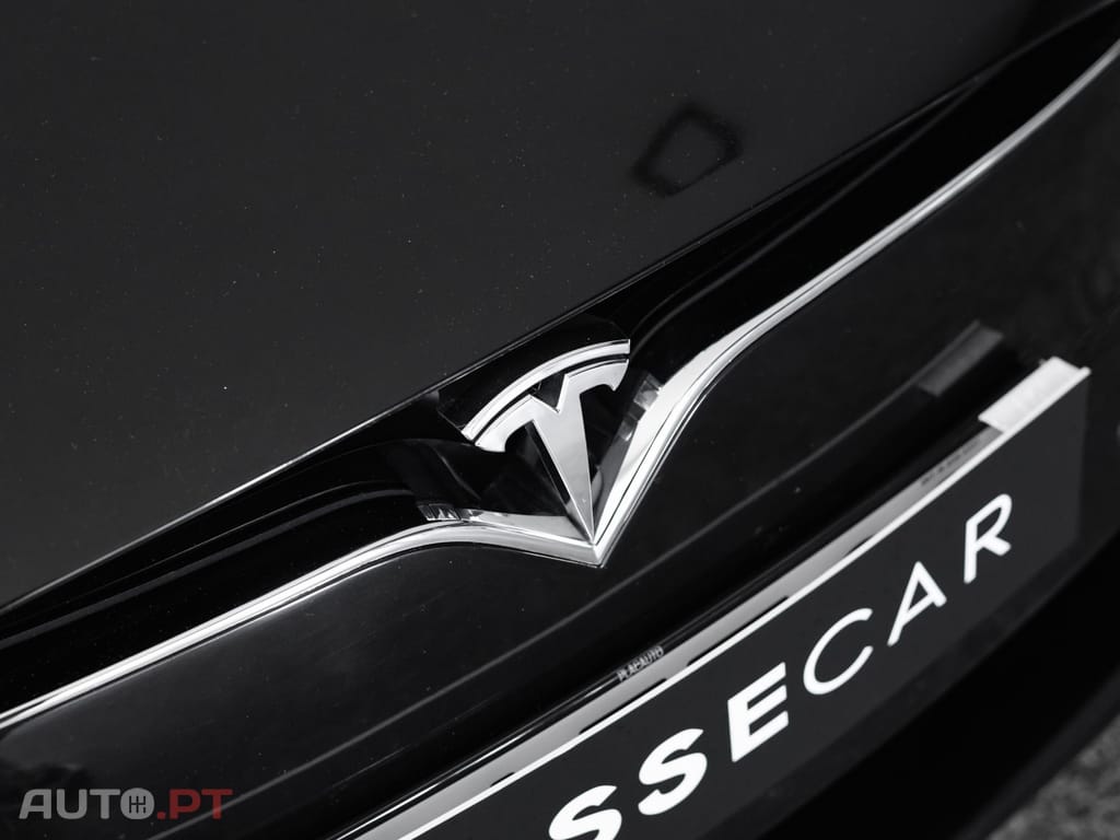 Tesla Model S 75