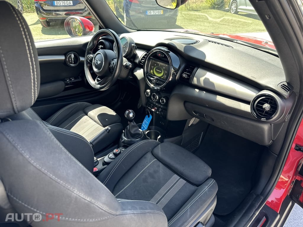 MINI Cooper Cooper D