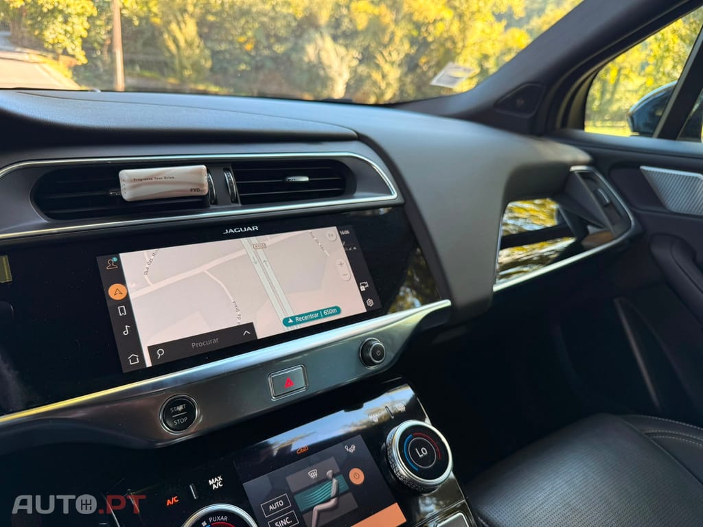 Jaguar I-Pace EV400 AWD