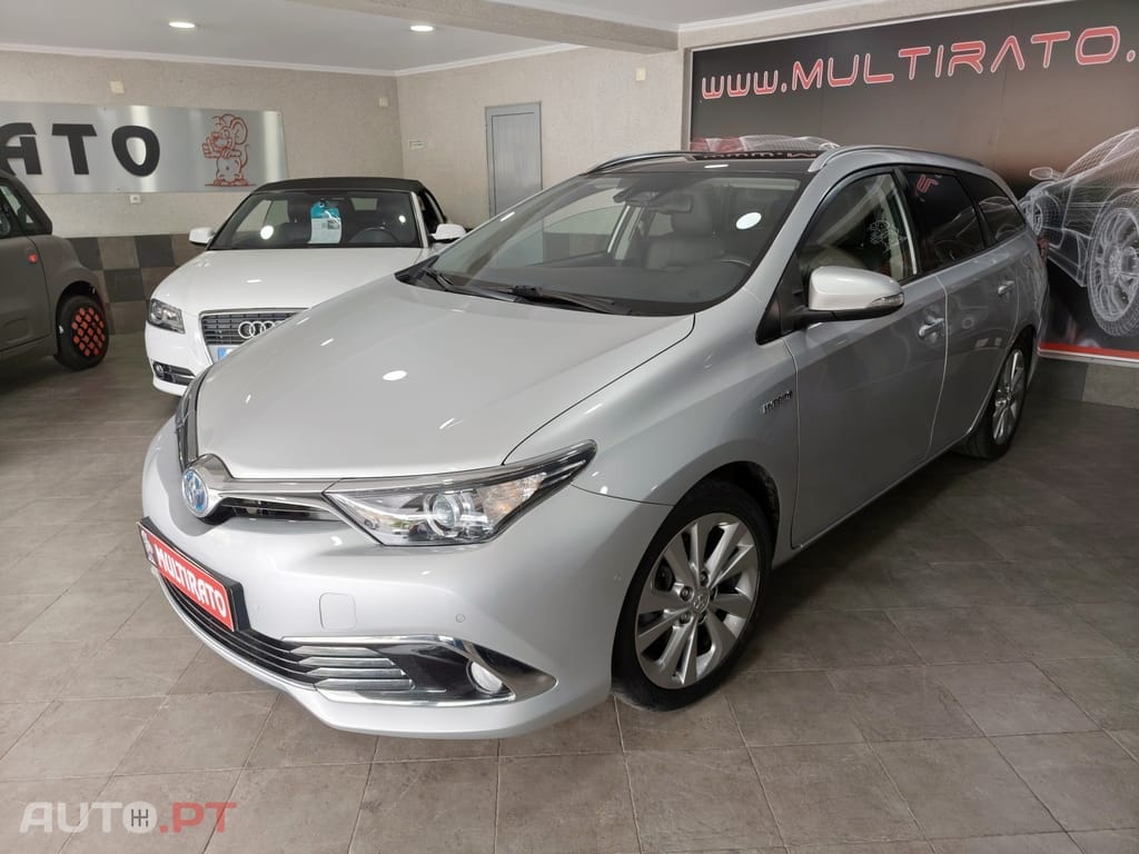 Toyota Auris Touring Sports 1.8 HSD Exclusive+Navi
