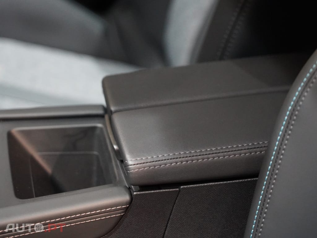 Peugeot 408 1.2 PureTech Allure EAT8