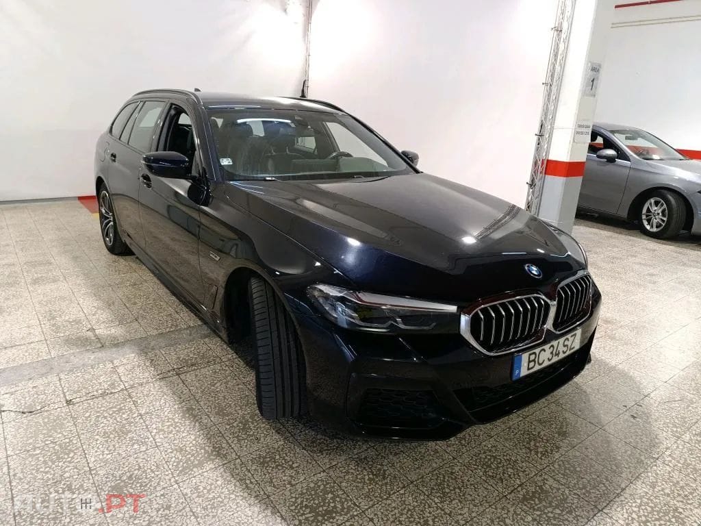 BMW 530 e Pack Desportivo M