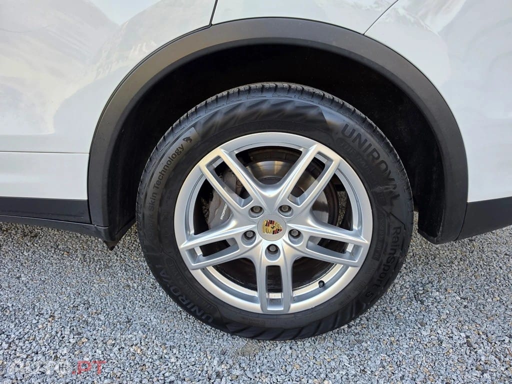 Porsche Cayenne Platinum Edition