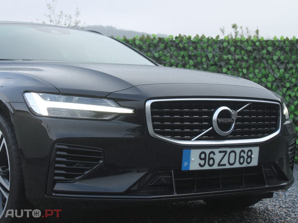 Volvo V60 2.0 T8 AWD TE R-Design