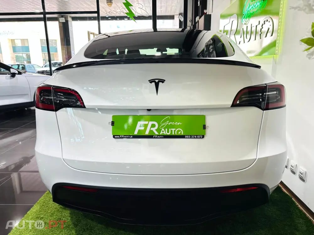 Tesla Model Y Standard