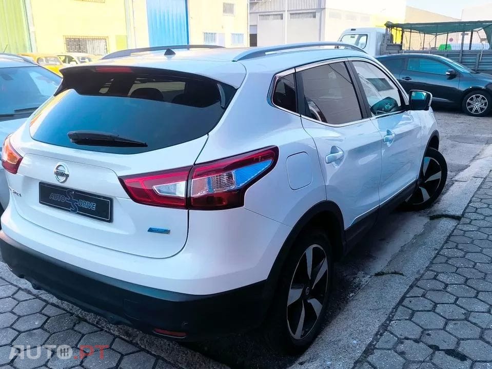 Nissan Qashqai 1.5 dCi Tekna J19