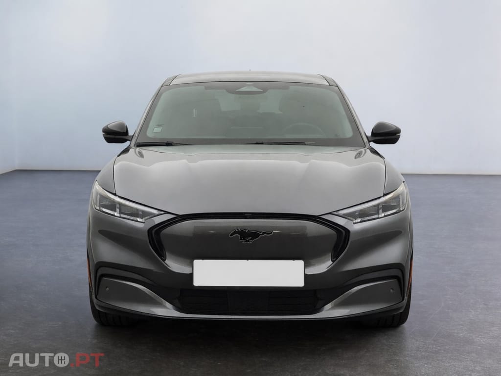 Ford Mustang Mach-E AWD PREMIUM