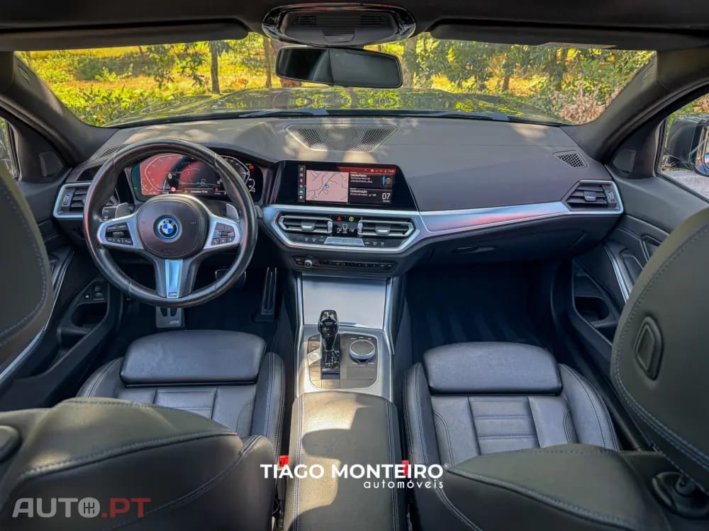 BMW 330 e Pack Desportivo M Auto