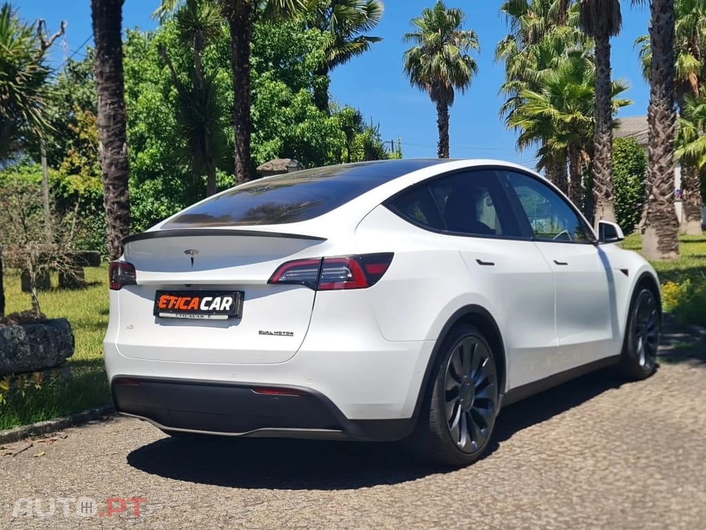 Tesla Model Y Performance Tração Integral