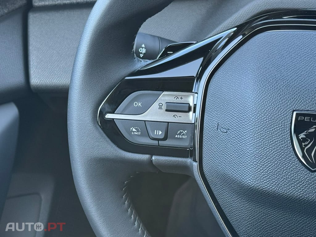 Peugeot 408 1.6 Hybrid Allure e-EAT8