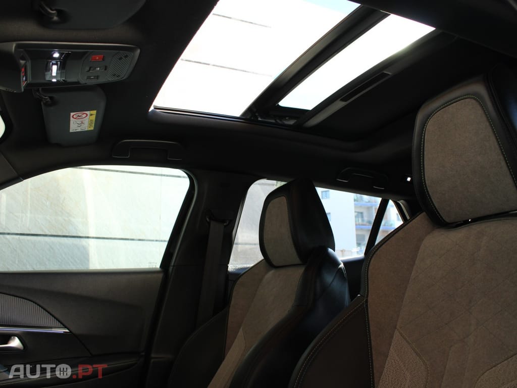 Peugeot E-2008 GT Pack