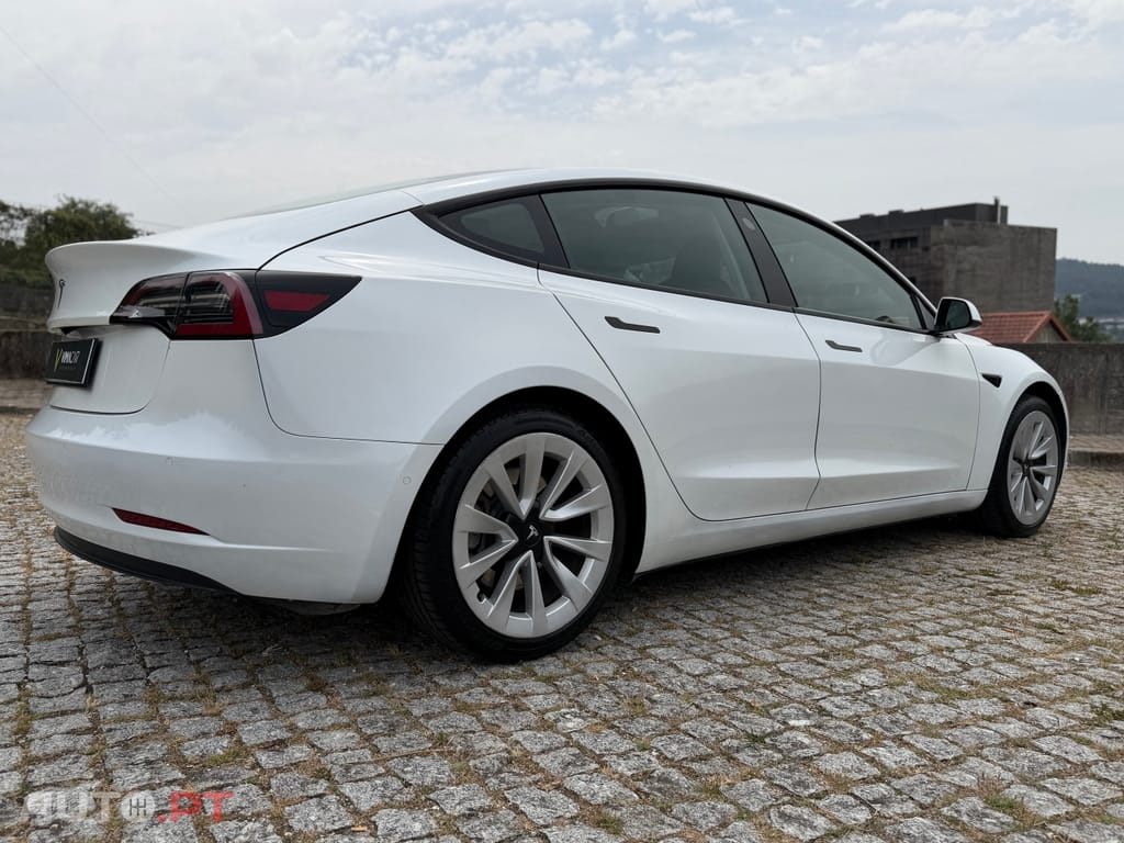 Tesla Model 3 Standard Range Plus RWD