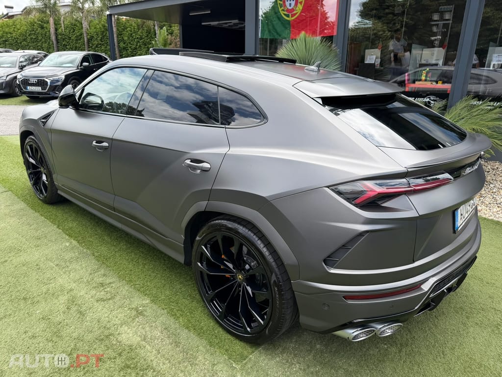 Lamborghini Urus 4.0 V8