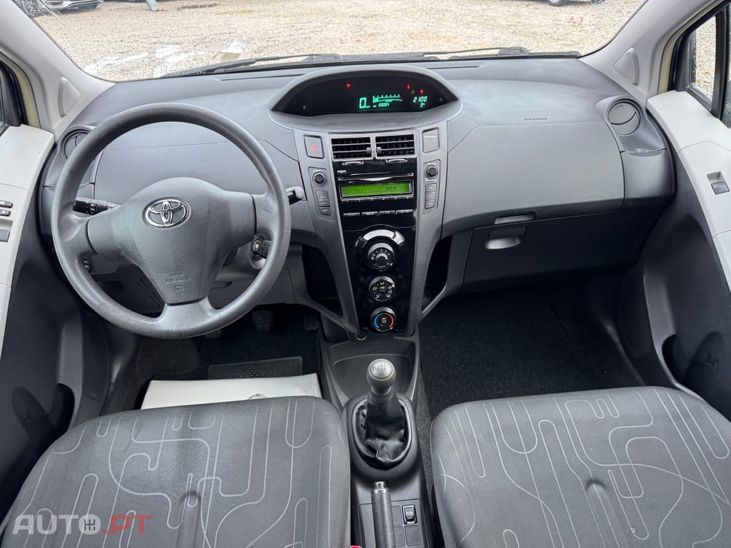 Toyota Yaris 1.0 VVT-i AC
