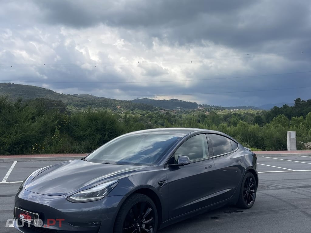 Tesla Model 3 Long Range Tração Integral