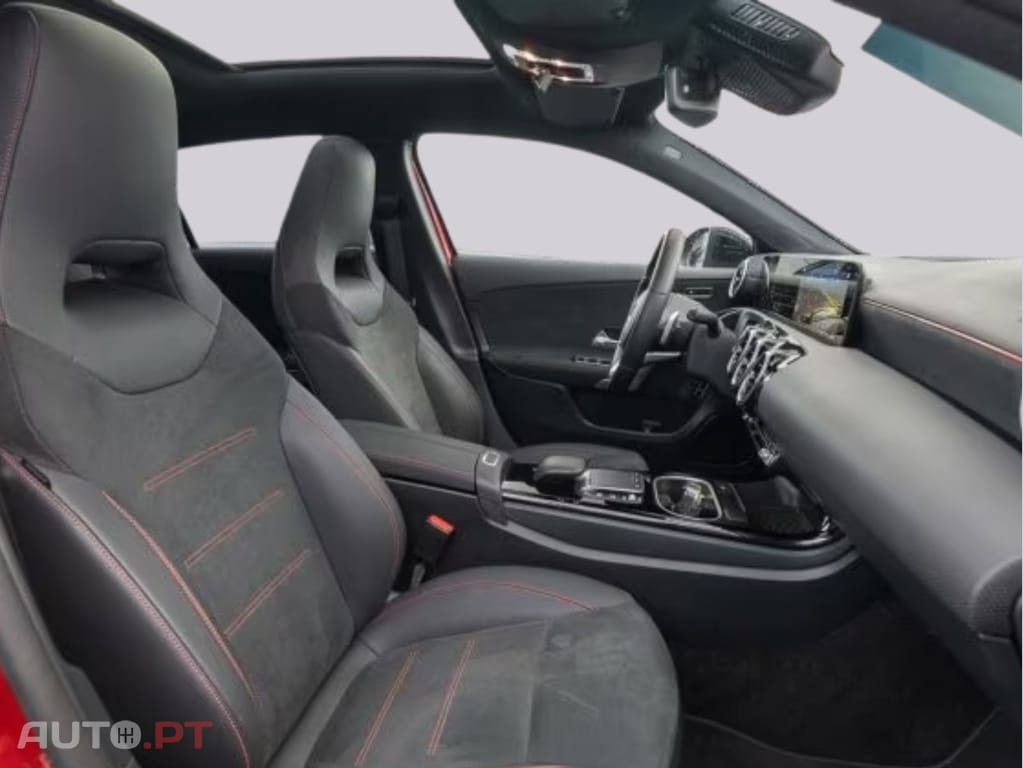 Mercedes-Benz A 250 I.V.A DEDUTIVEL e AMG