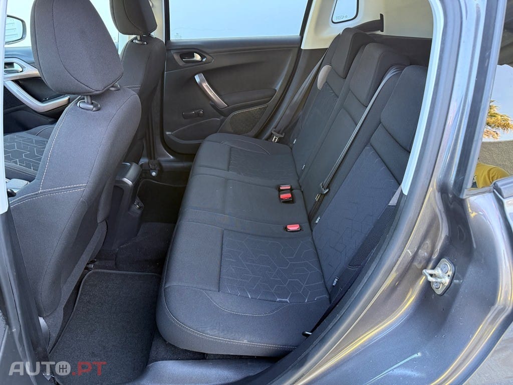 Peugeot 2008 1.2 PureTech Style