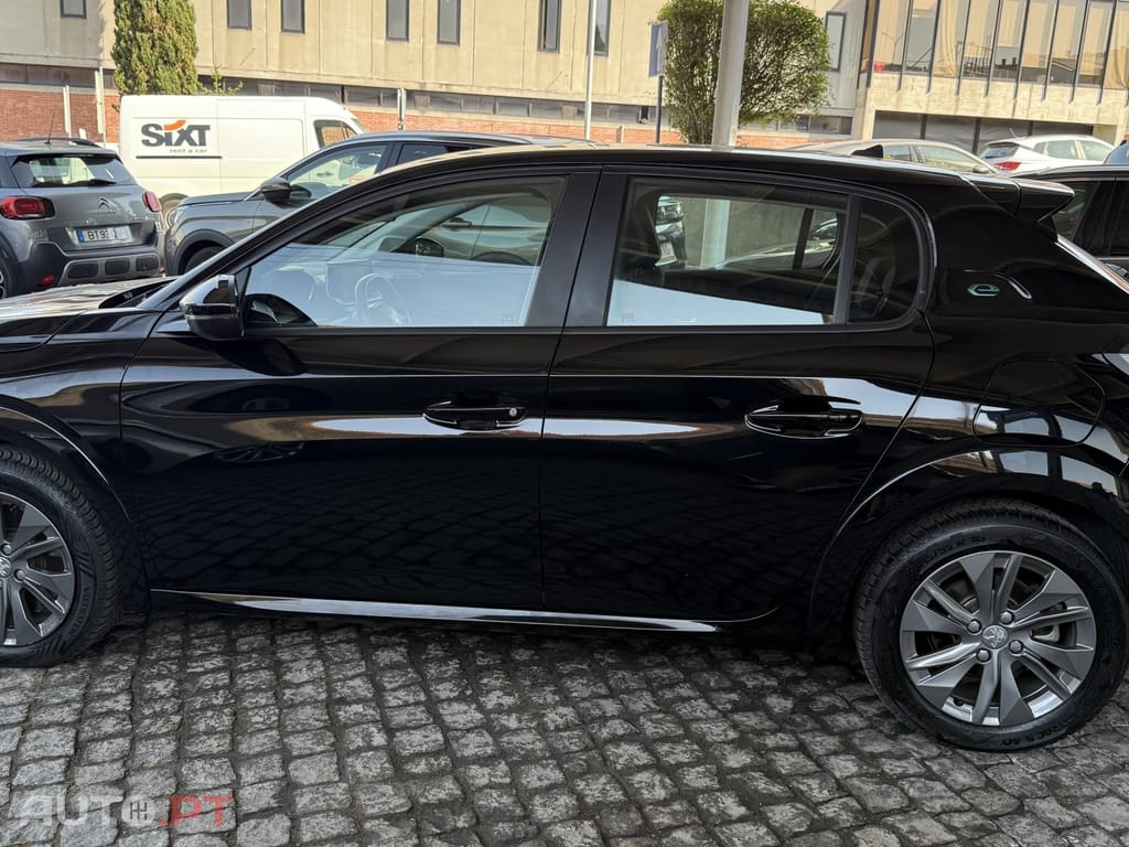 Peugeot E-208 50 kWh Allure
