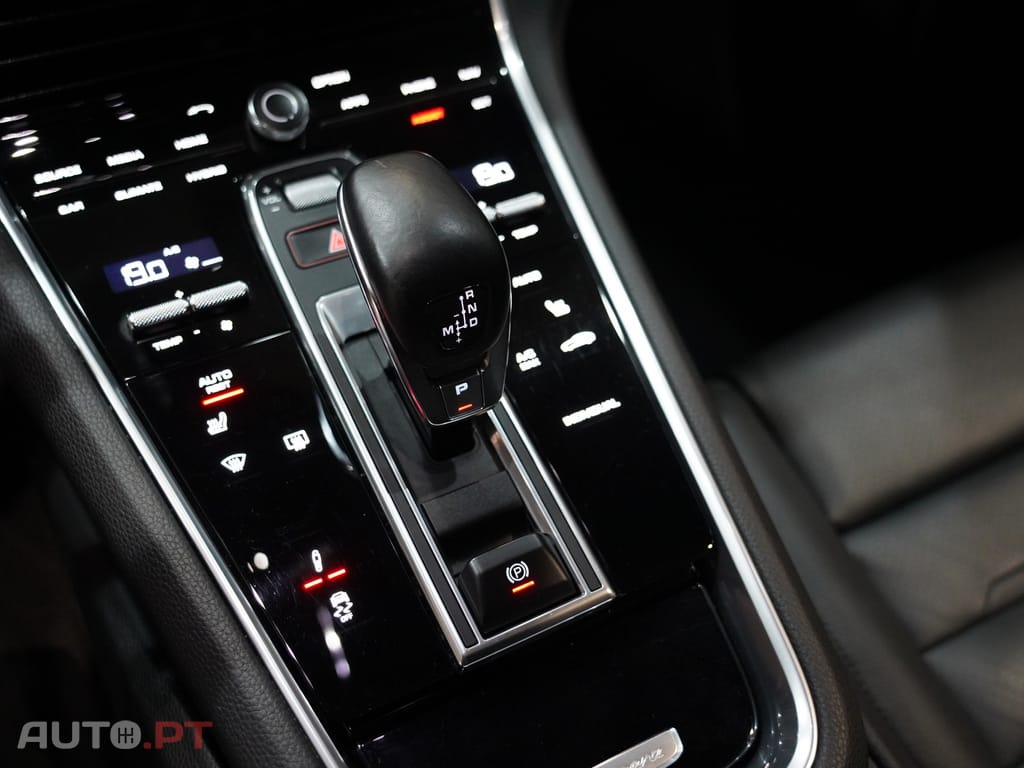 Porsche Panamera 4 E-Hybrid