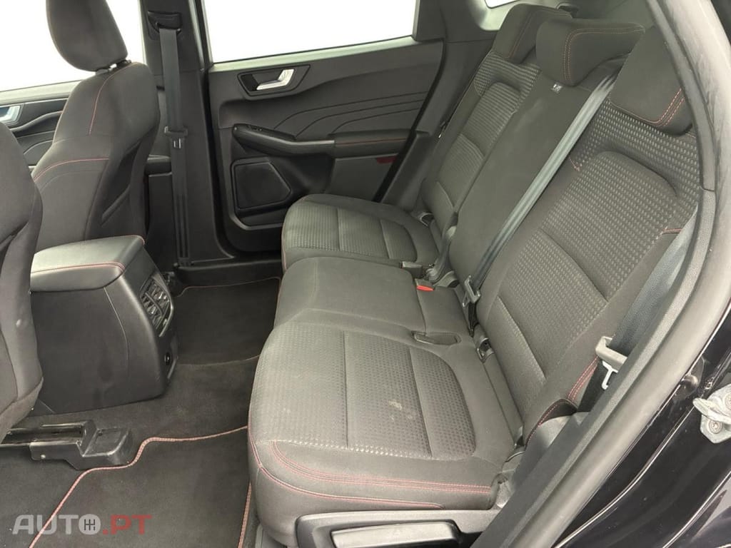 Ford Kuga 2.5 FlexiFuel FHEV ST-Line