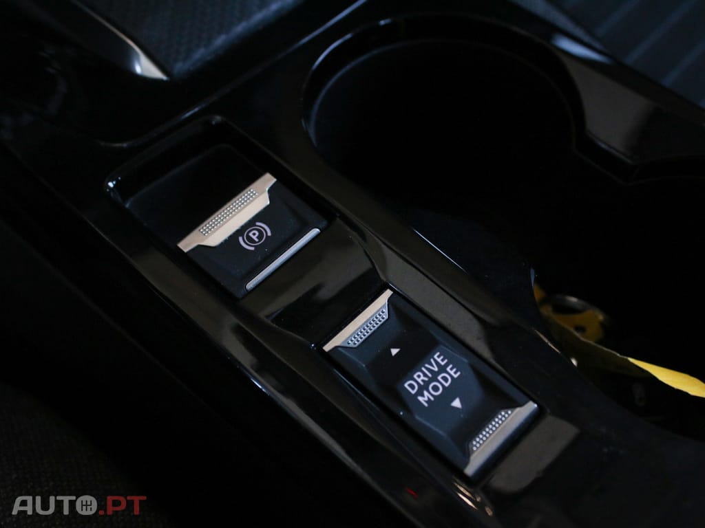 Peugeot E-208 50 kWh Active Pack