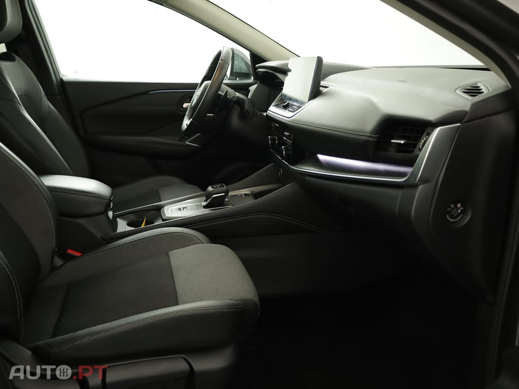 Nissan Qashqai Qashqai 1.3 DIG-T N-Connecta LED Xtronic