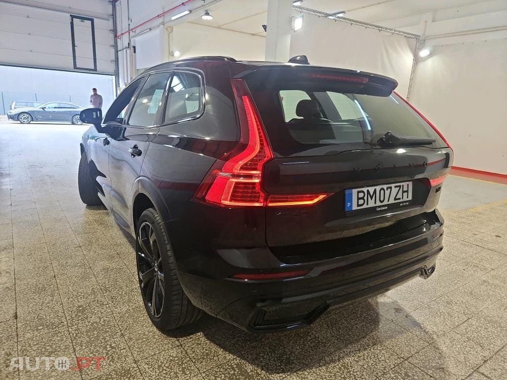 Volvo XC60 2.0 T6 PHEV Black Edition