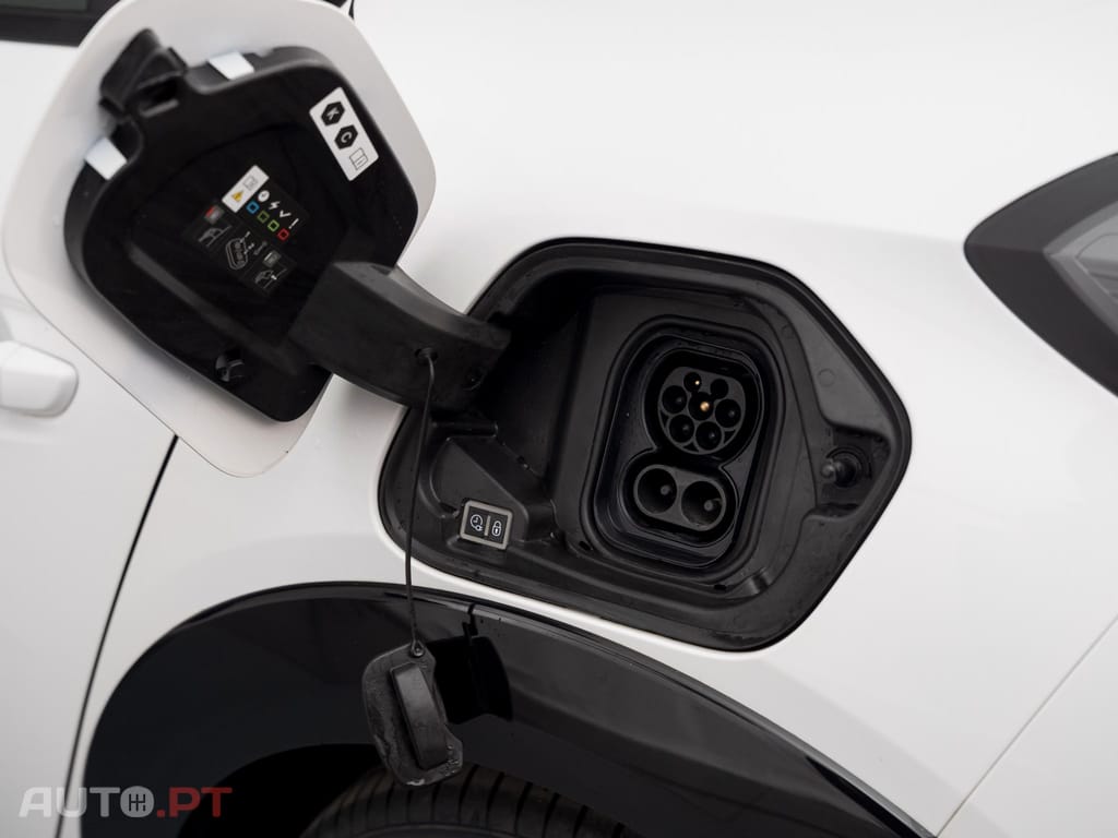 Peugeot E-208 50 kWh Active