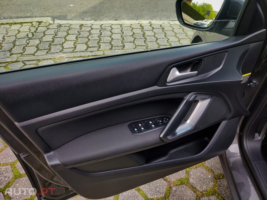 Peugeot 308 SW 1.6 BlueHDi Allure J17 EAT6