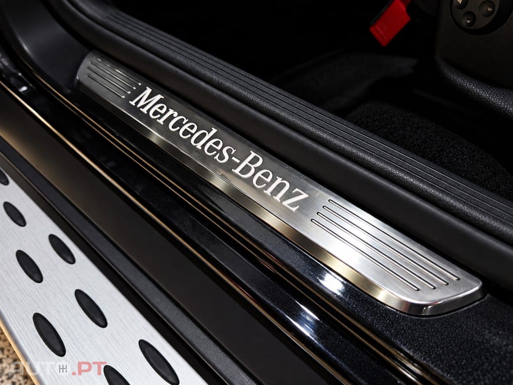 Mercedes-Benz GLC 300 de 4Matic 9G-TRONIC AMG Line — fotografia 17
