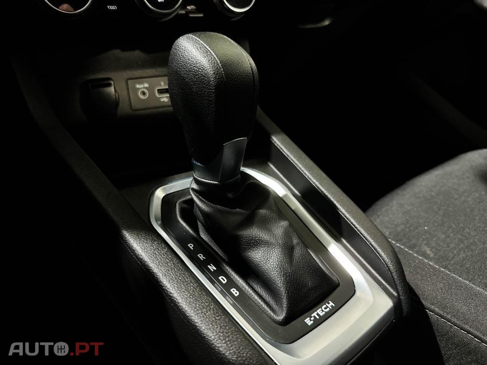 Renault Clio 1.6 E-Tech Intens