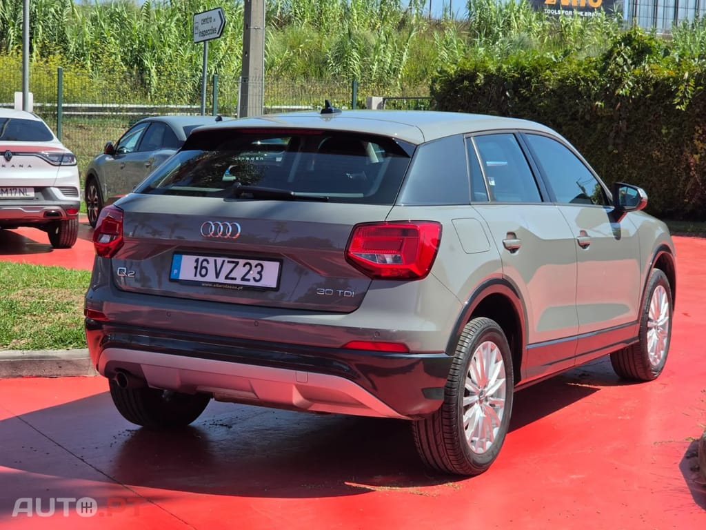 Audi Q2 1.6 TDI Design — fotografia 3