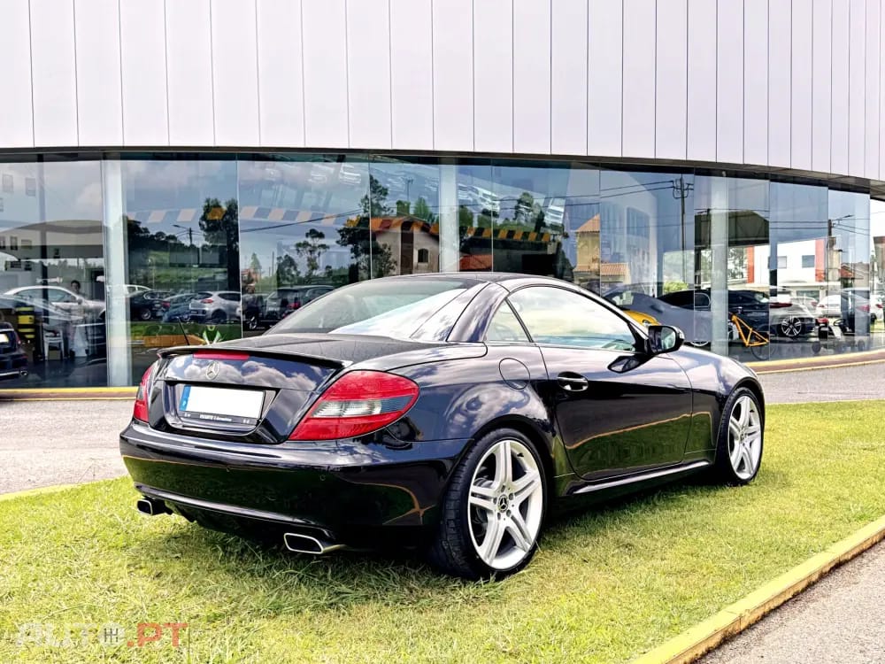 Mercedes-Benz SLK 200 Outro
